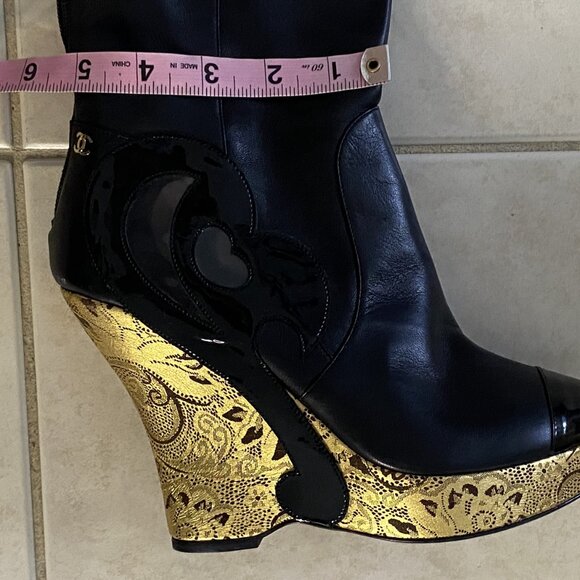 CHANEL Paris-Moscow Thigh-High Cap-Toe Black Leather Boots Size 38.5" - Picture 12 of 16